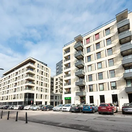 Solec Cristal By Bookinghost